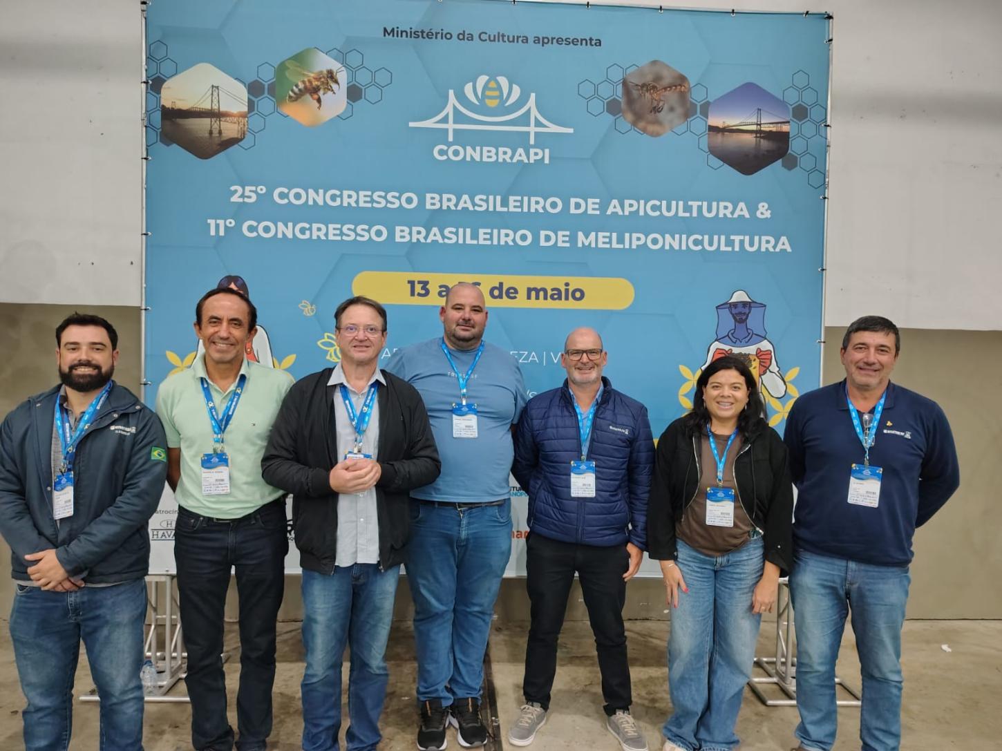 Emater/RS-Ascar participa do maior congresso de Apicultura do Brasil
