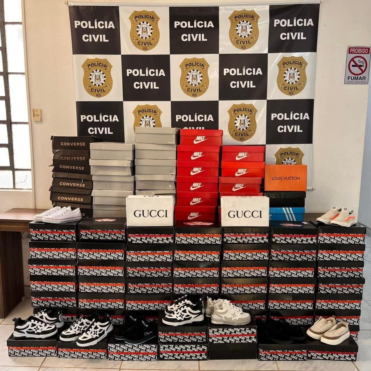 Polícia Civil apreende grande quantidade de tênis falsificados em Itaqui durante operação na fronteira