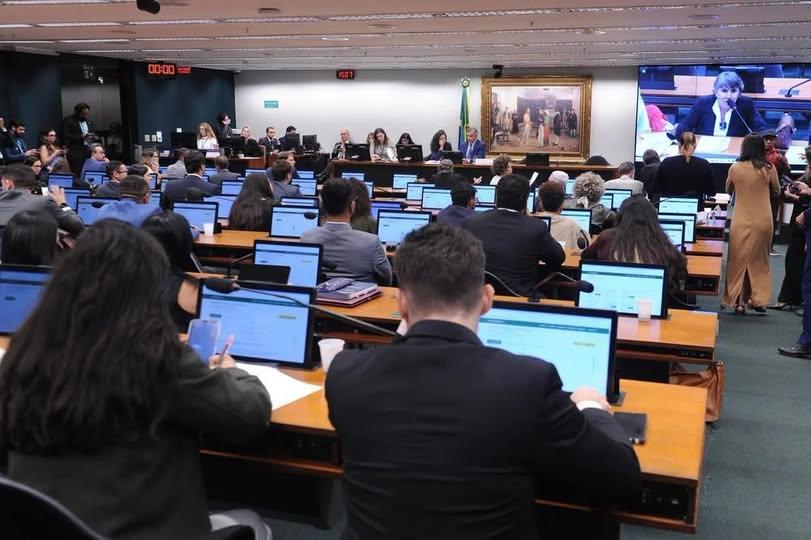CCJ da Câmara aprova admissibilidade da redução da maioridade penal para 16 anos; proposta segue em tramitação