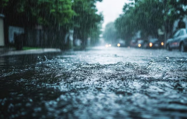 Defesa Civil emite alerta para chuvas intensas e ventos fortes em Porto Alegre