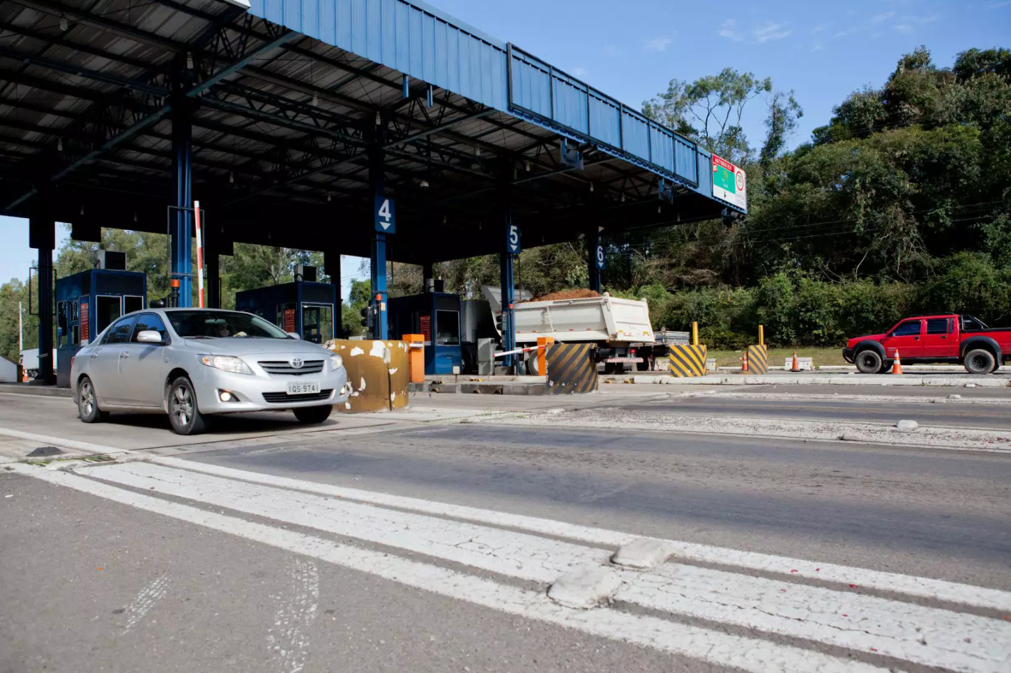 Pedágio fica mais caro em trechos de três rodovias gaúchas nesta segunda-feira