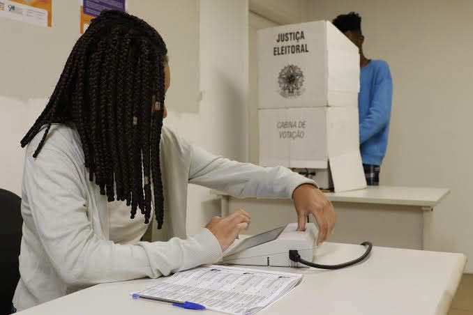74 municípios do Rio Grande do Sul têm mais eleitores do que habitantes, aponta levantamento