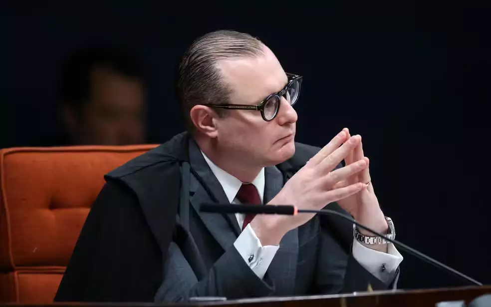 Ministro do Supremo Cristiano Zanin nega pedido para determinar a instalação da CPI do Banco Master no Senado