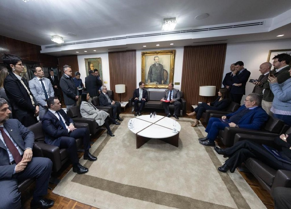 Orçamento do RS para o ano que vem prevê déficit de R$ 4 bilhões
