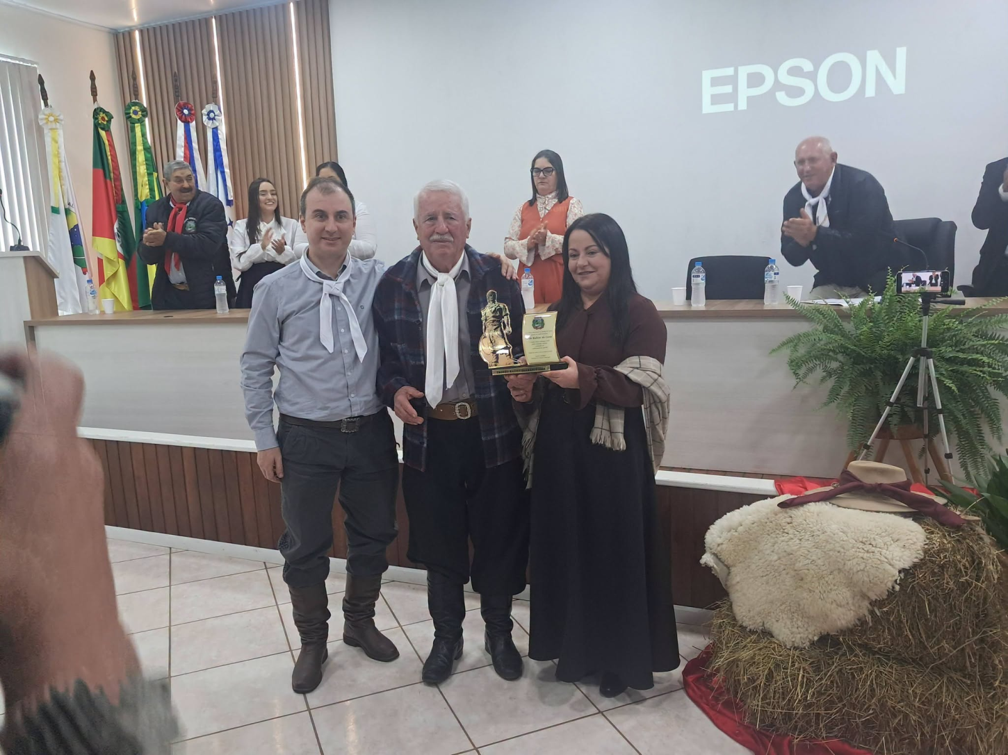 Troféu Raízes Farrapo 2026 homenageia João Rubens da Costa em Sessão Solene em Pinhal da Serra