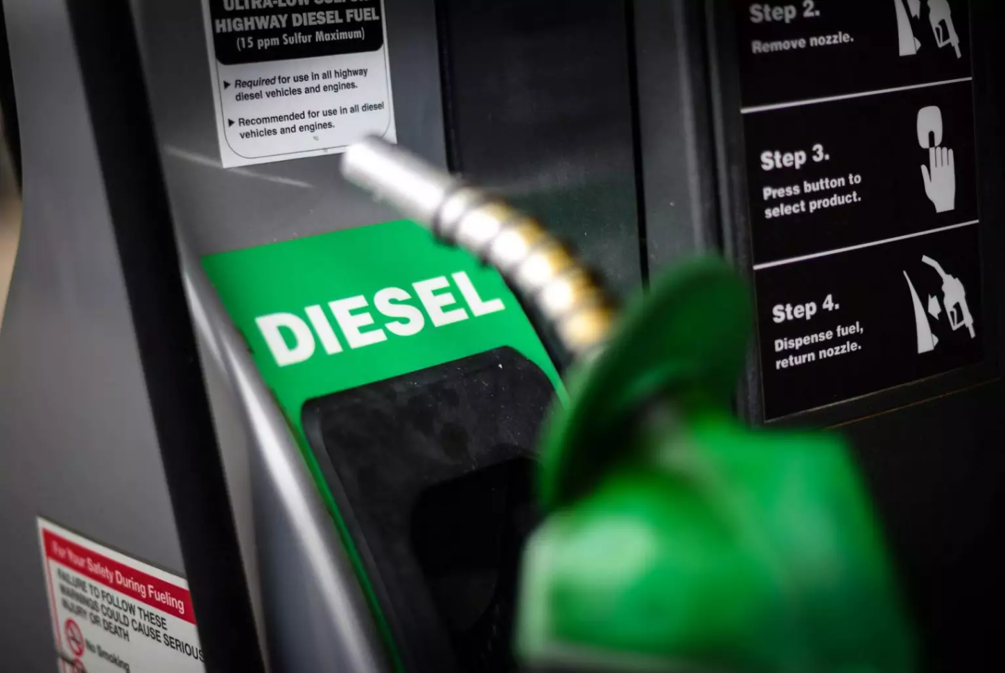 Governo prorroga subvenção ao diesel por mais 30 dias