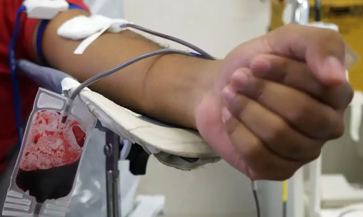 O objetivo é ampliar as possibilidades de horário para que mais pessoas possam doar sangue e contribuir para a ampliação dos estoques