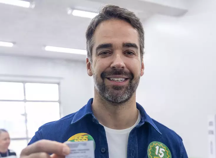 “Os gaúchos fizeram a sua escolha democraticamente, e eu desejo êxito ao novo governo”, diz o governador Eduardo Leite