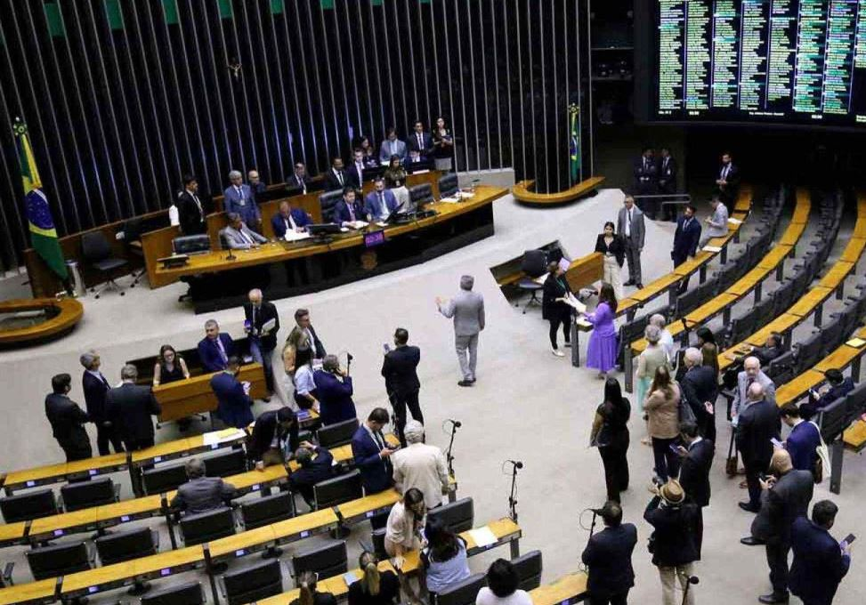 Renovação da Câmara dos Deputados chega a 35%; veja a nova composição da Casa para a próxima legislatura